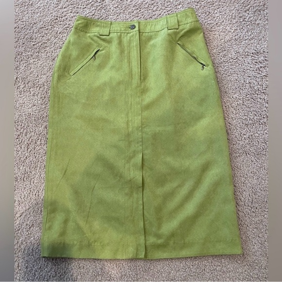 CLICK Vintage Kiwi Suede Front Slit High-Waist Pencil Skirt - Picture 2 of 9